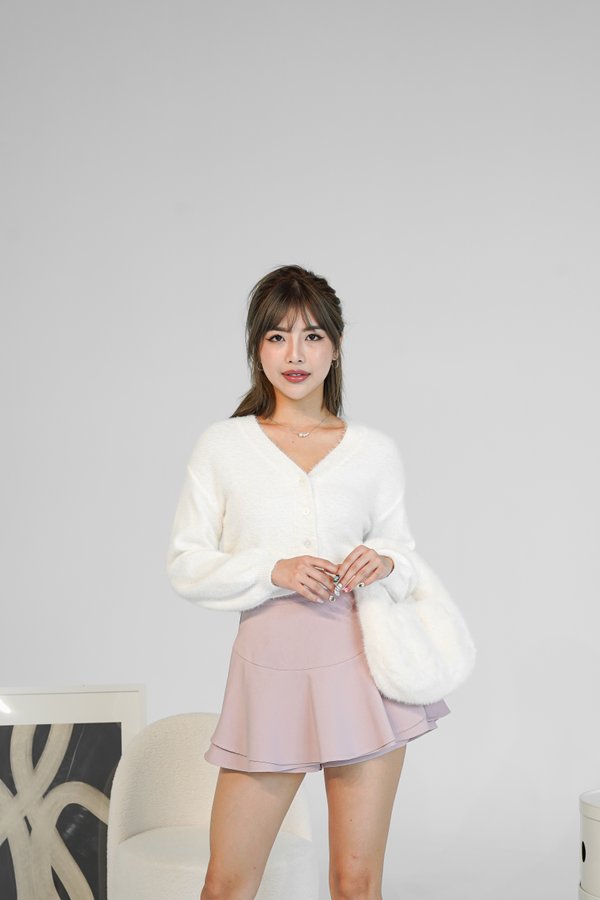 Fluffy V2 Cardigan in White