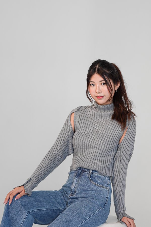 Ember Knit Top in Light Grey