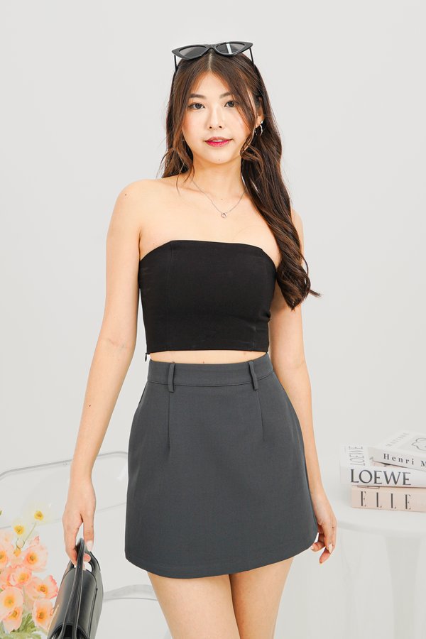 Valnice High Waist Belt Skorts in Slate Grey