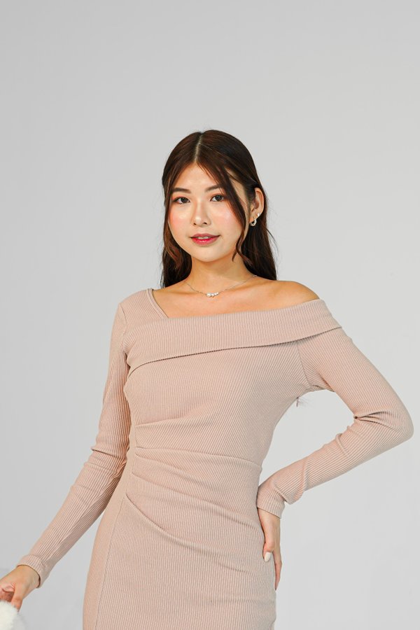 Maple Off Shoulder Midi Dress in Blush Pink