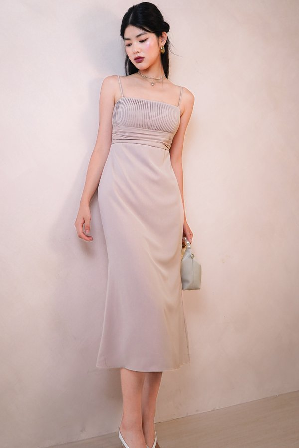 Chelly Pleated Ruched Midi Dress in Dusty Pink