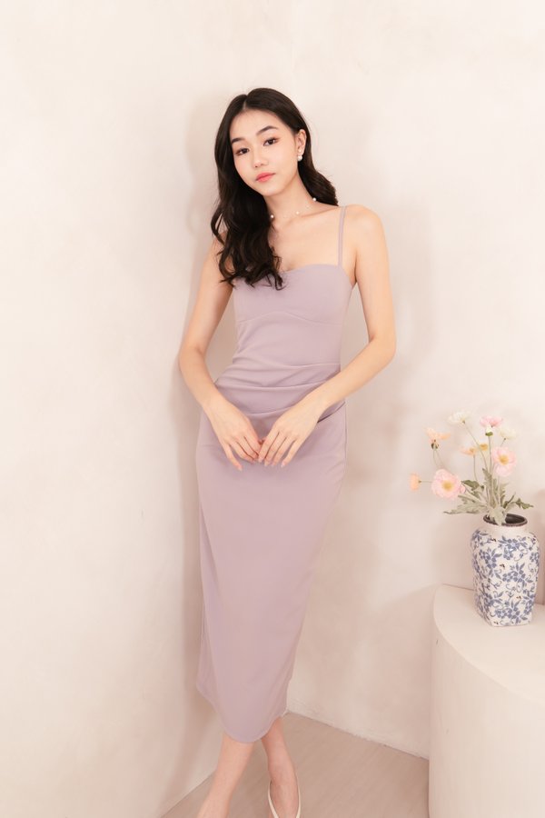 Claris V2 Sweetheart Neckline Ruched Midi Dress in Lilac