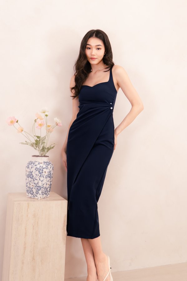 Isabelle Pearl Ruched Midi Dress in Midnight