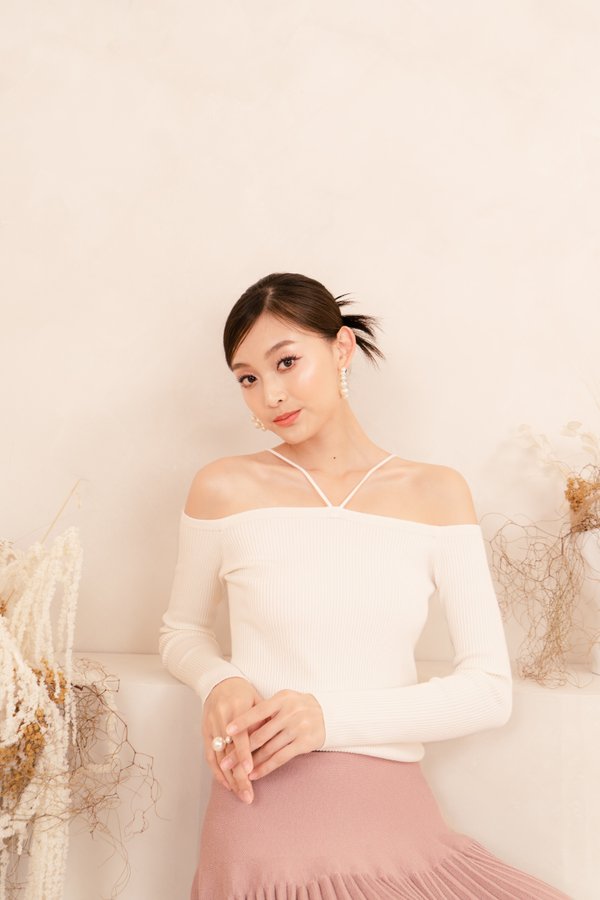 Koda Crossneck Off Shoulder Knit Top in Off White