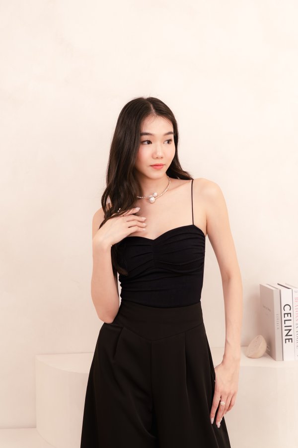Eloise Sweetheart Neckline Ruched Front Top in Black