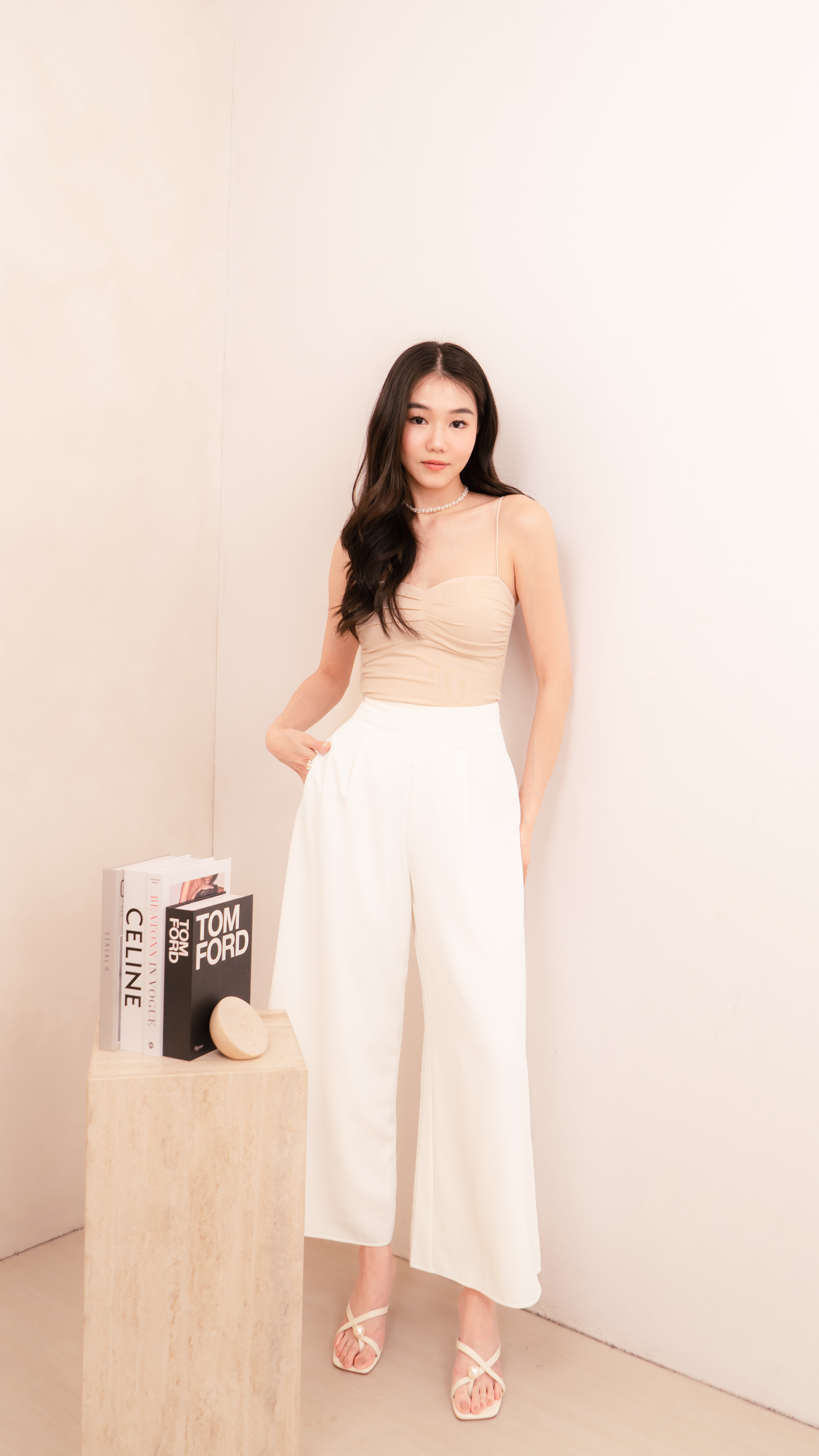 BARE/BASIC) Eloise Sweetheart Neckline Ruched Front Top in