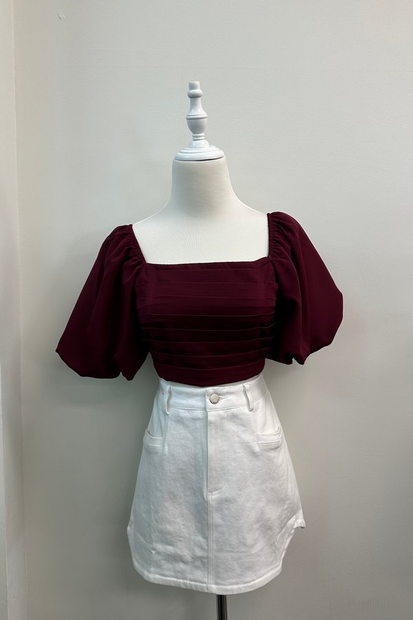 Arden Bubble Sleeve Pleated Top in Maroon