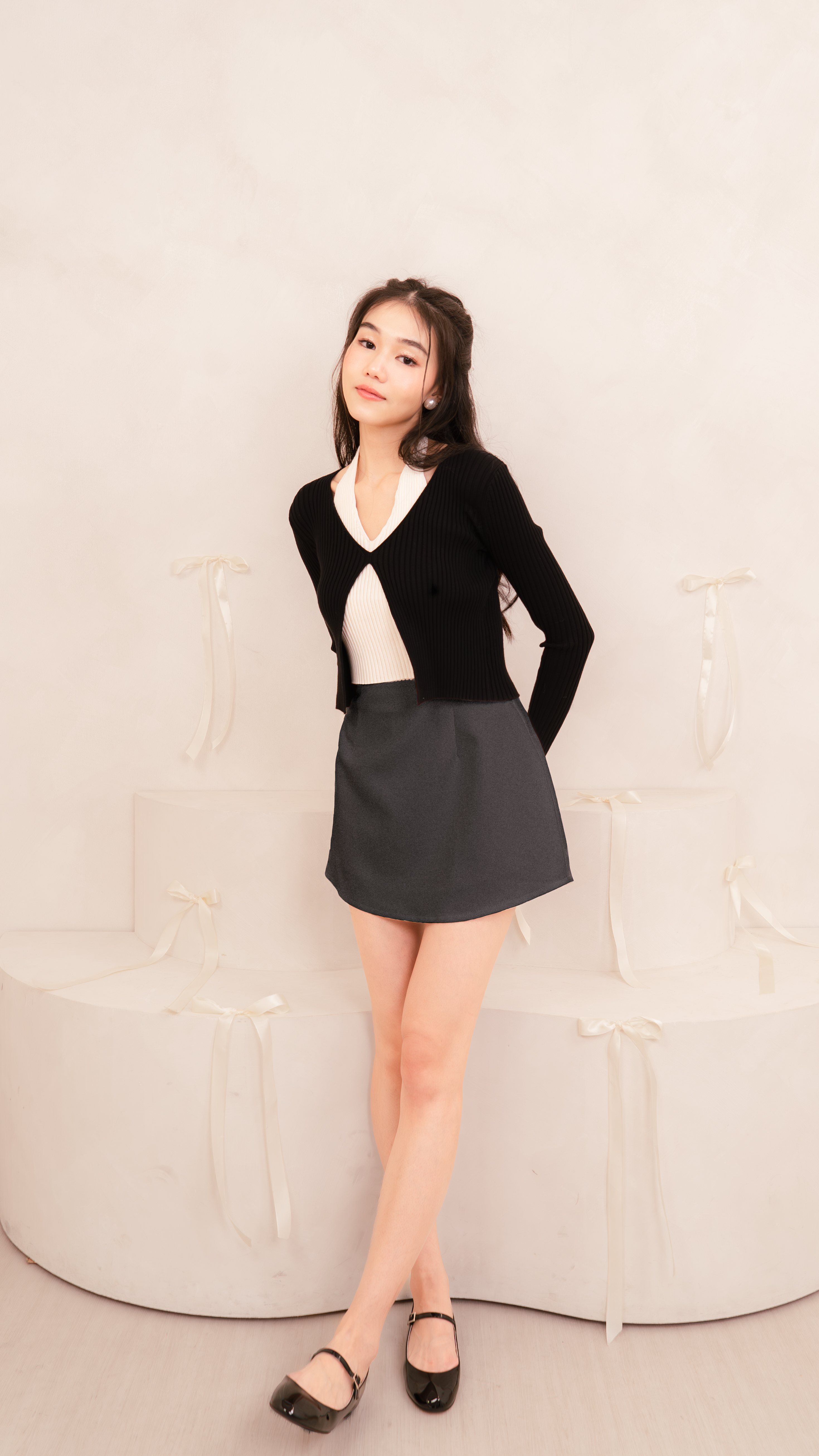 ★2024SS新作★KIRSH★WARP FLARED SKIRT PANTS Faith V2 Curve Hem Skorts in Slate Grey | Mikayla