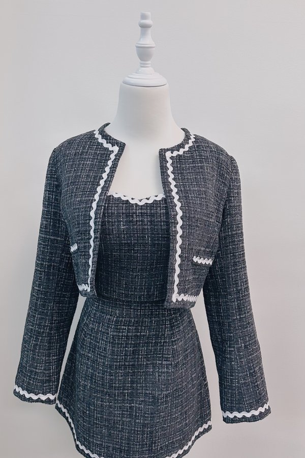 Milly Outline Trimming Tweed Blazer in Black with White Threads
