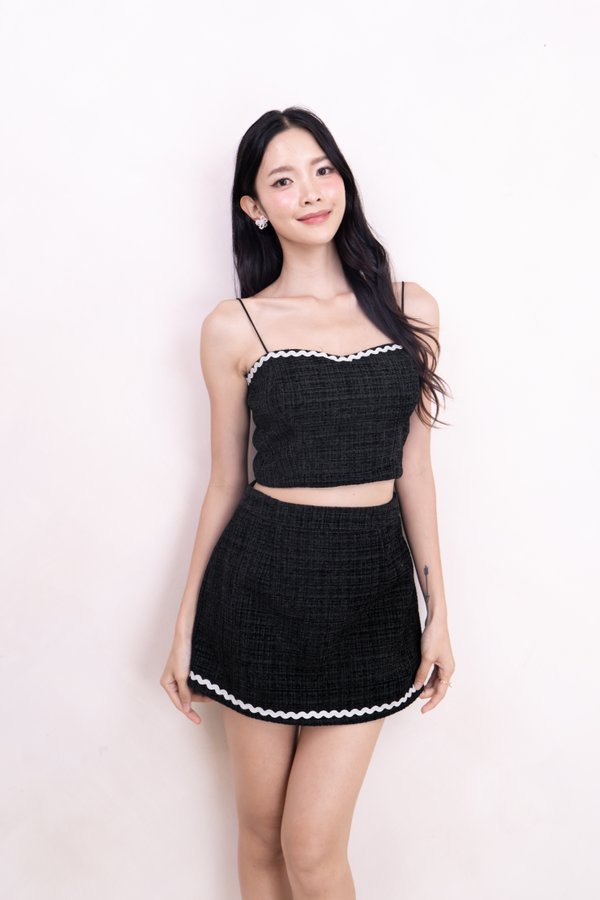 Milly Outline Trimming Tweed Top in Black