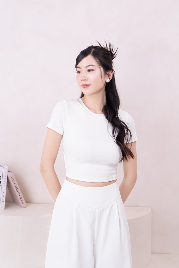 (BARE/BASIC) Zenda Baby Tee in White