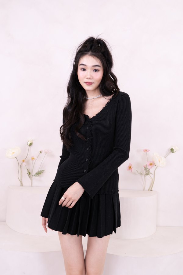 Enrica Fraye Hem V Neck Knit Cardigan in Black