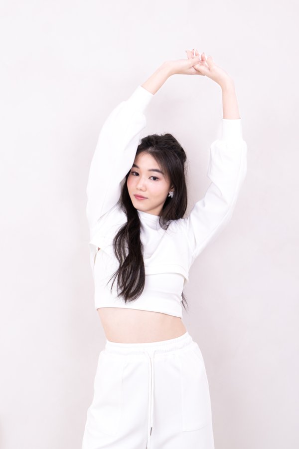 Rosella Cropped Sweatshirt in White