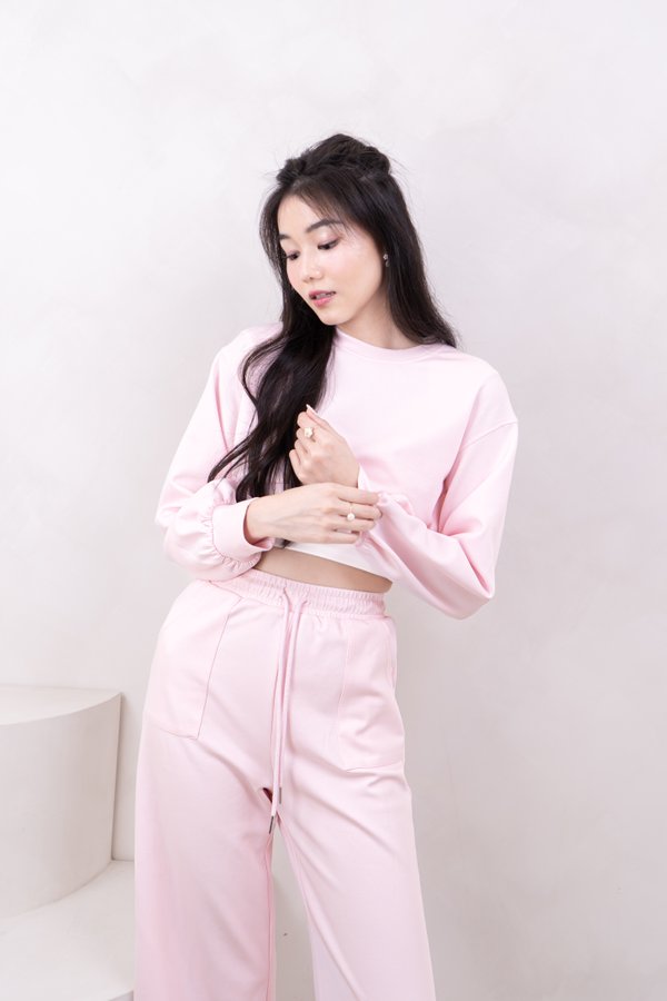 Rosella Cropped Sweatshirt in Baby Pink