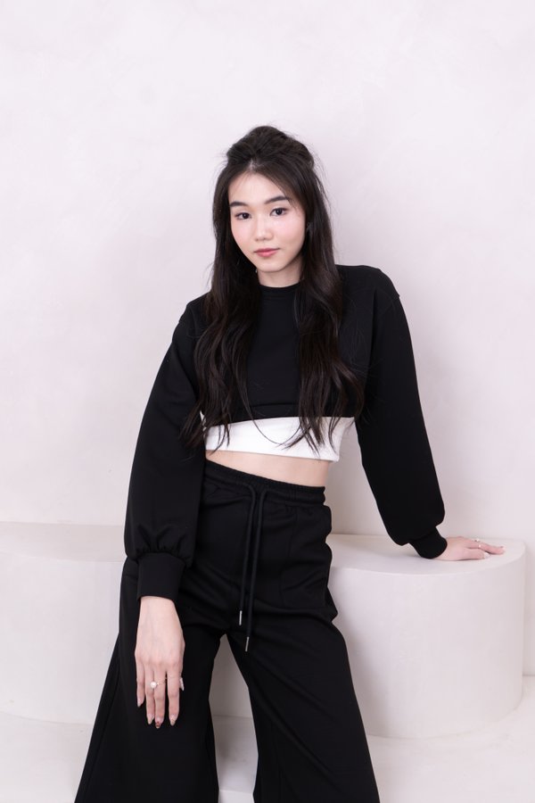 Rosella Cropped Sweatshirt in Black