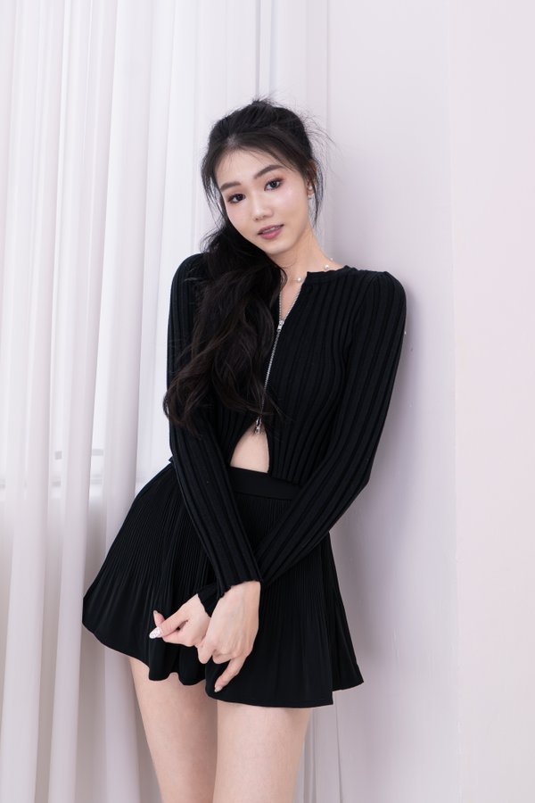 Krystal Round Neck Dual Zip Cardigan in Black