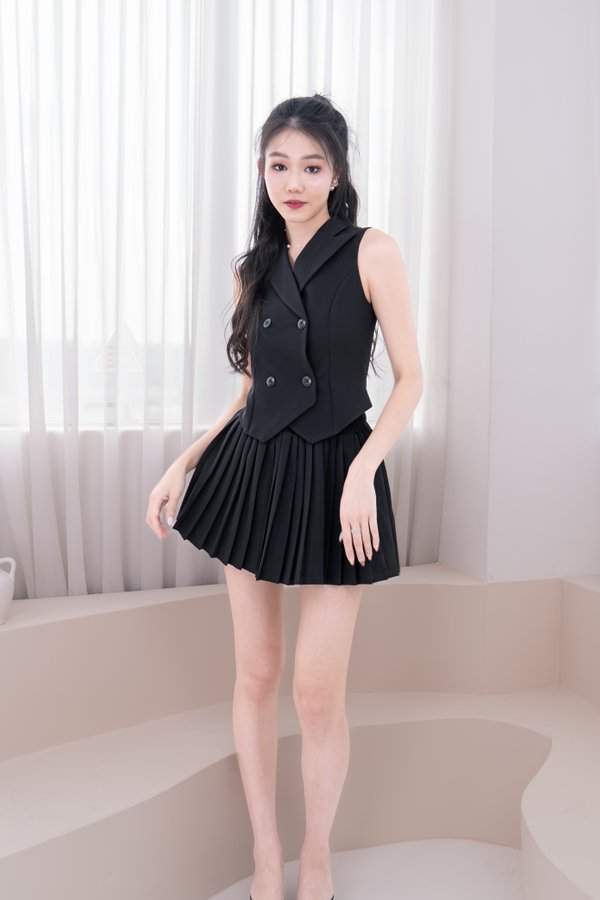 Gretta Pleated Skorts in Black