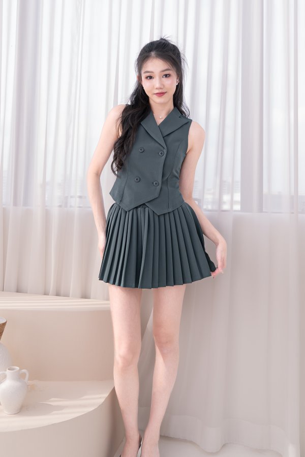 Gretta Pleated Skorts in Slate Emerald