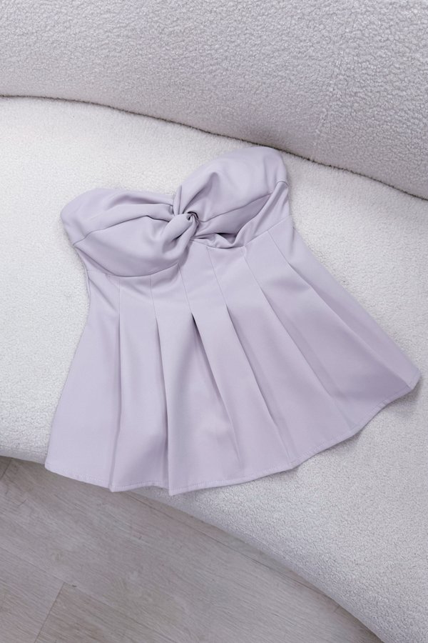 L538 Front Twist Top in Lilac