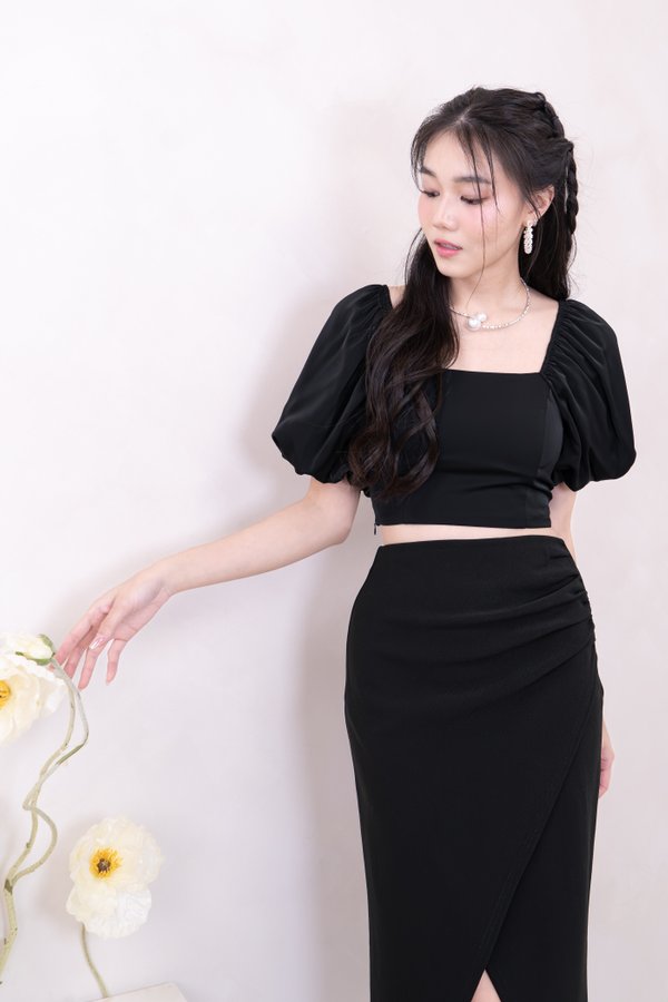 Leah Bubble Sleeve Top in Black