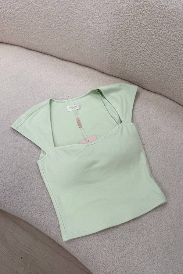 (BARE/BASIC) PX3569 Sweetheart Neckline Cat Sleeve Top in Lime Green