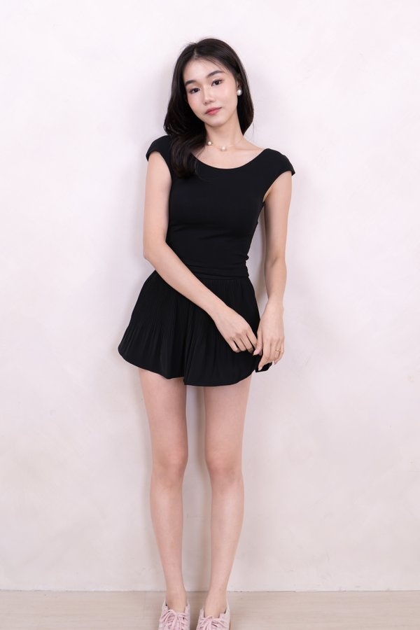 (BARE/BASIC) PX3575 Self Tie Back Top in Black