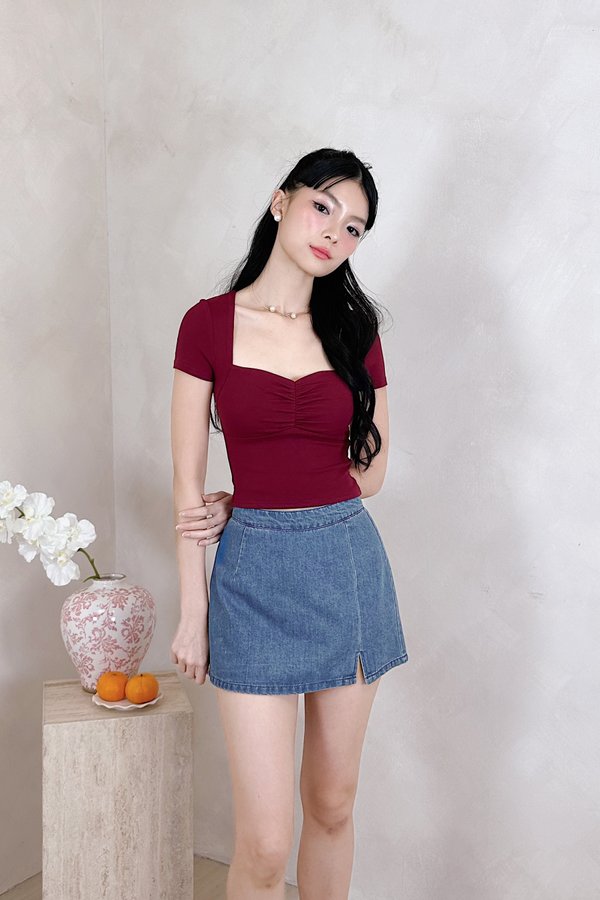 PX3600 (BARE/BASIC) Kaisley Sweetheart Neckline Ruched Sleeve Top in Maroon