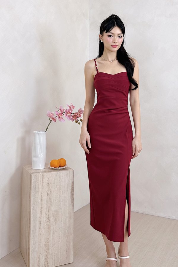 Evelyn Side Ruched Front Slit Midi Dress in Maroon