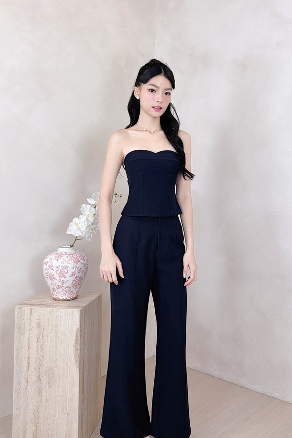 Hanna Clasp Straight Leg Pants in Navy