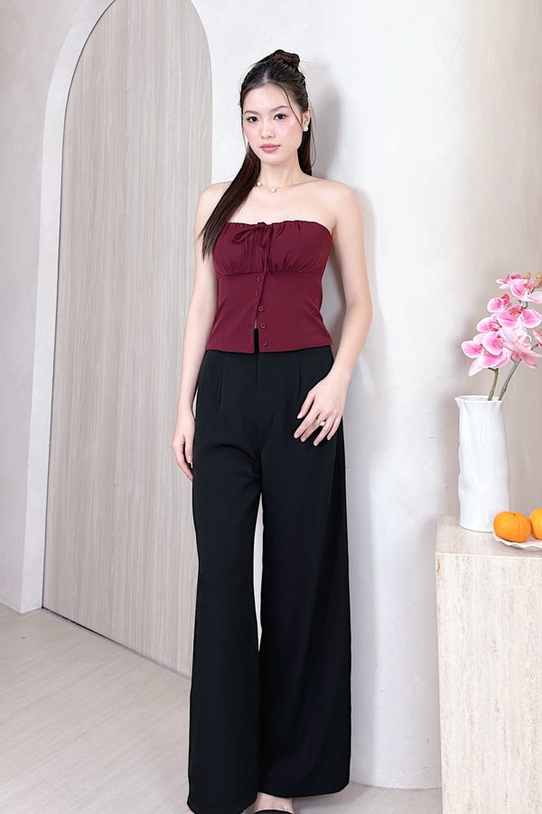 *Petite* Eliona Clasp Straight Leg Pants in Black