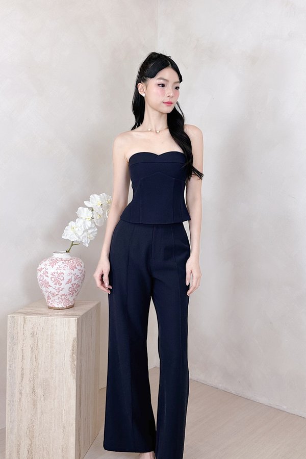 Hanna Clasp Straight Leg Pants in Navy