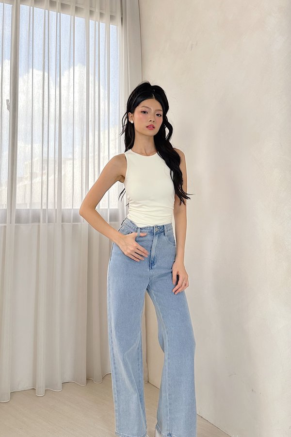 *Petite* Amelie Denim Jeans in Mid Wash