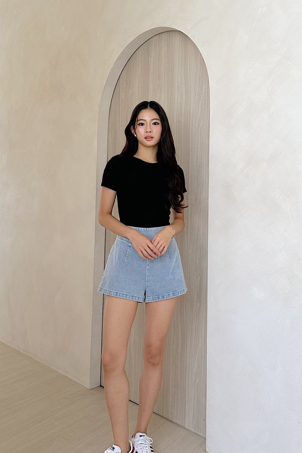 *PRE-ORDER* Cataleya V Waist Denim Shorts in Mid Wash