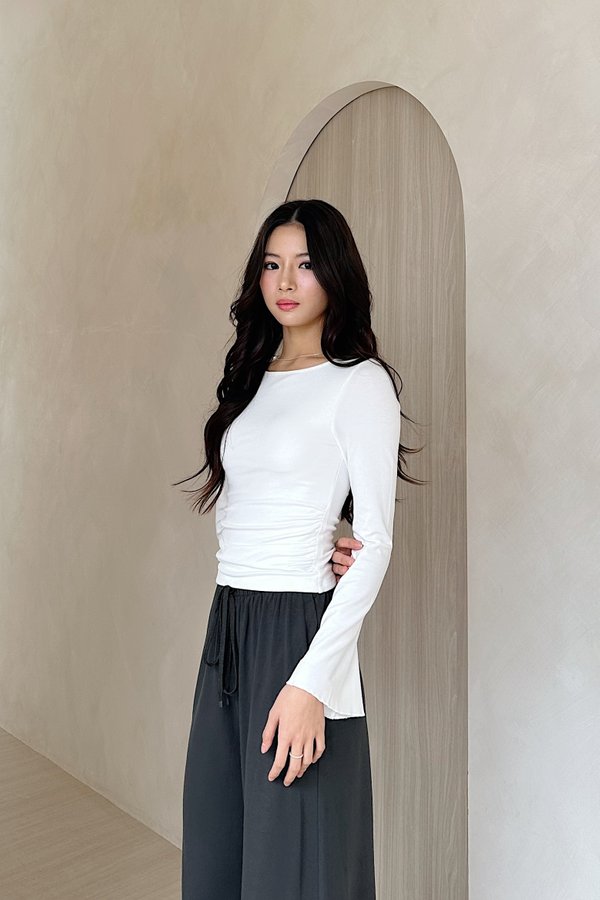 (BARE/BASIC) Luma Bell Sleeve Top in White