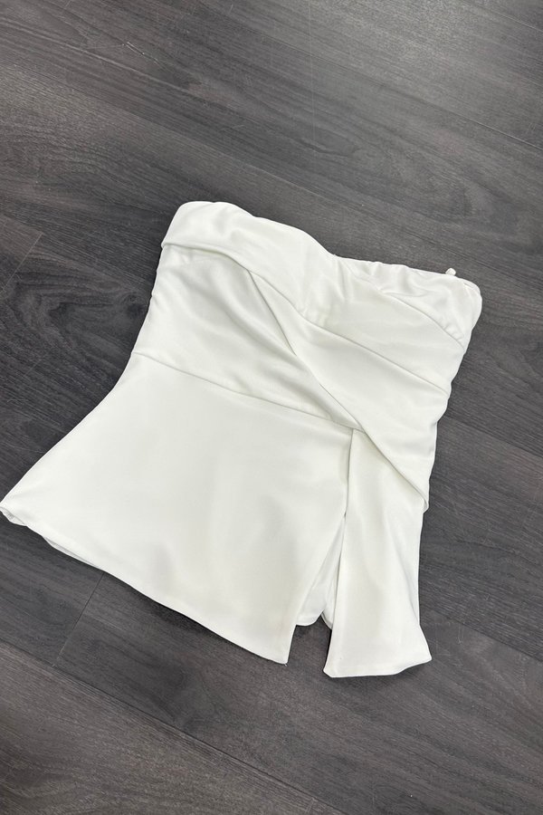 *PRE-ORDER* Imelda V3 Padded Mesh Side Slit Peplum Top in White