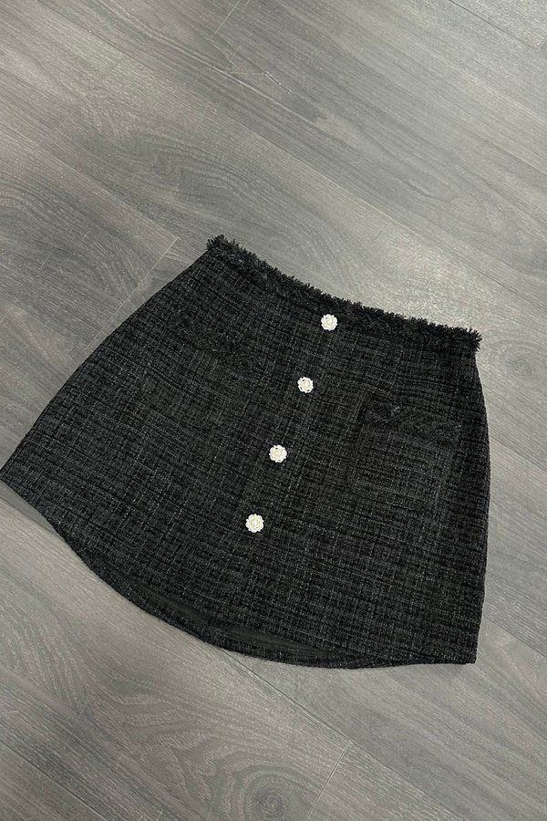 Gemmy Suede Tweed Skorts in Black
