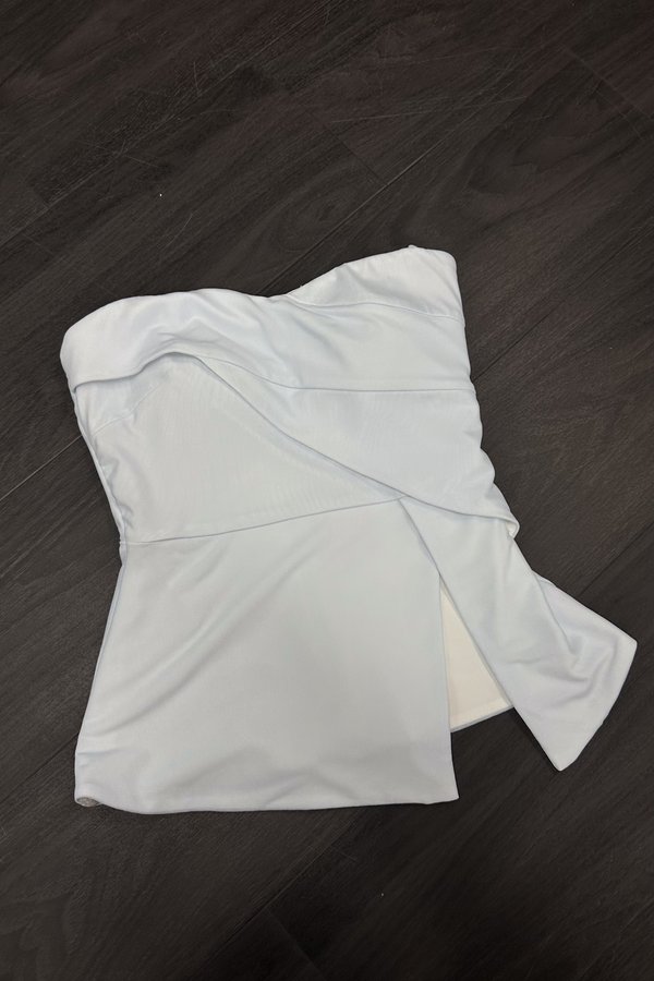 *PRE-ORDER* Imelda V3 Padded Mesh Side Slit Peplum Top in Ice Blue