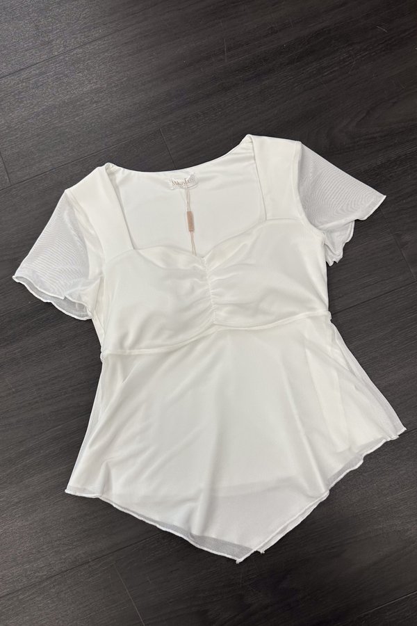 *PRE-ORDER* Liara Ruched Babydoll Sleeved Top in White