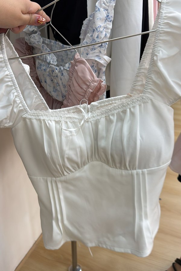 *PRE-ORDER* Vienna Front Ruched Top in White