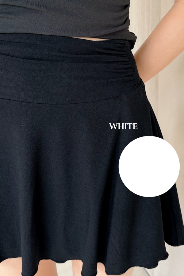 *PO: MID AUG* (BARE/MOCHI) Ri Ruched Skorts in White