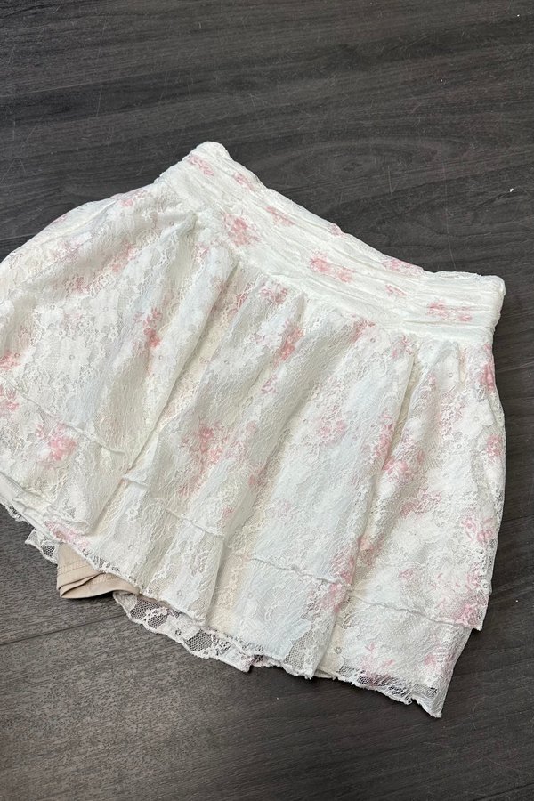 *PRE-ORDER* Silvy lace skorts in Pink Lace Floral