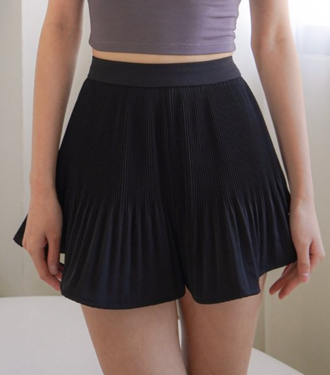*PO: ETA MID AUG* Tiana Micro Pleated Ruffles Shorts in Black