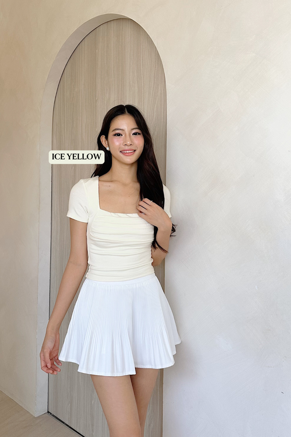 (BARE/BASIC) Teresa V3 Straight Neck Ruched Sleeve Top