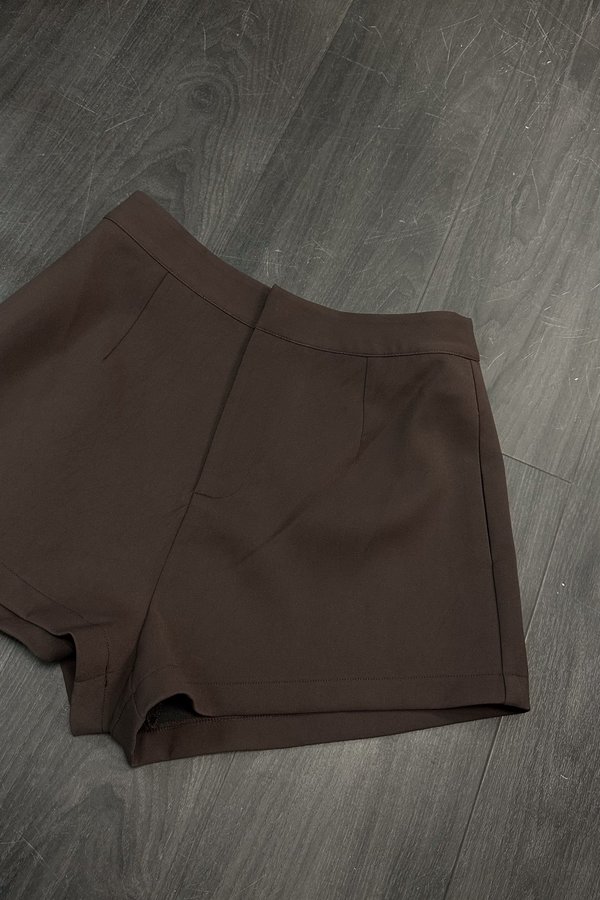 *PO: ETA END AUG* Darcy Front Clasp Shorts in Chocolate