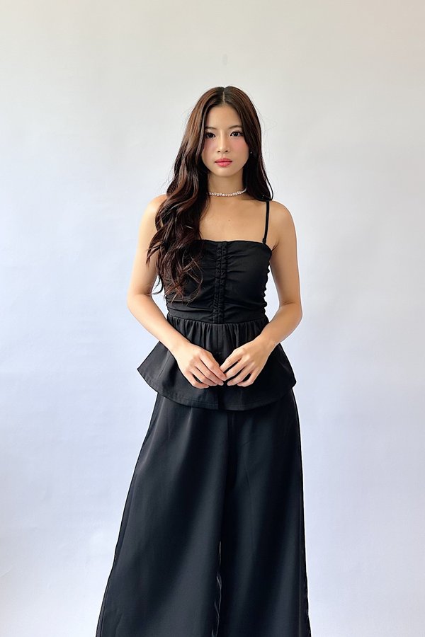Hayden Front Clasp Top in Black