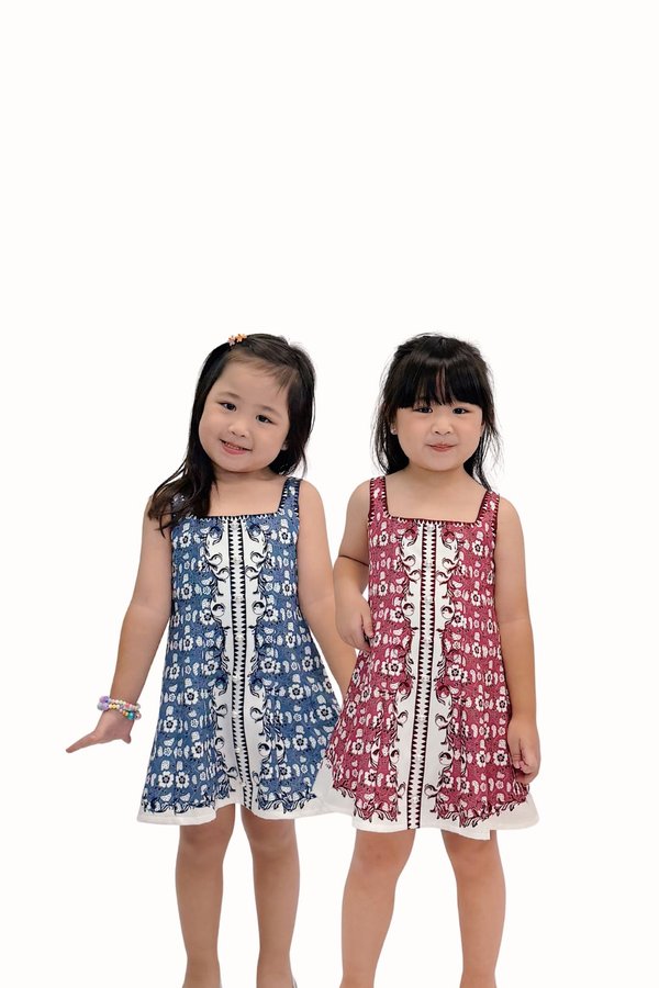 *PREORDER* (MINI MIKAYLA) Wylie Pearl Button Printed Mini Dress