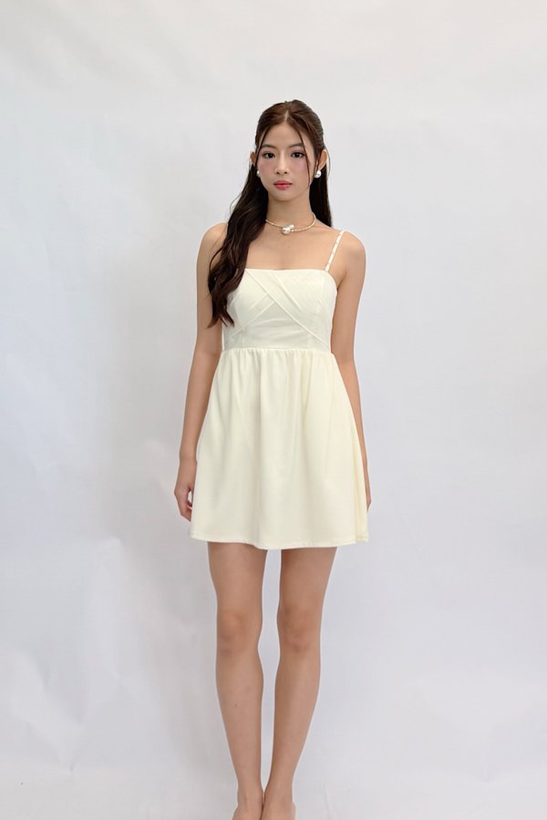 *PREORDER* (QUEEN OF TEXTURES) Caelyn Babydoll Pleated Dress