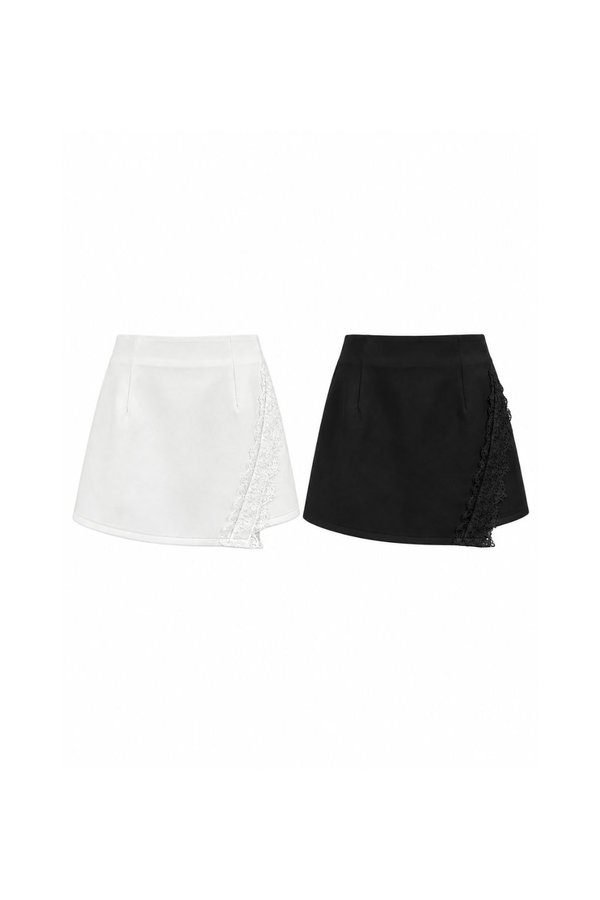 *PREORDER* Gwenda Asymmetrical Lace Panel Skorts