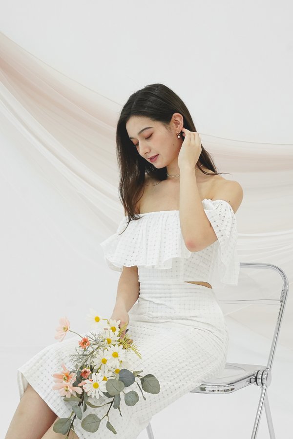 Olivya Off Shoulder Cut Out Midi Dress in White