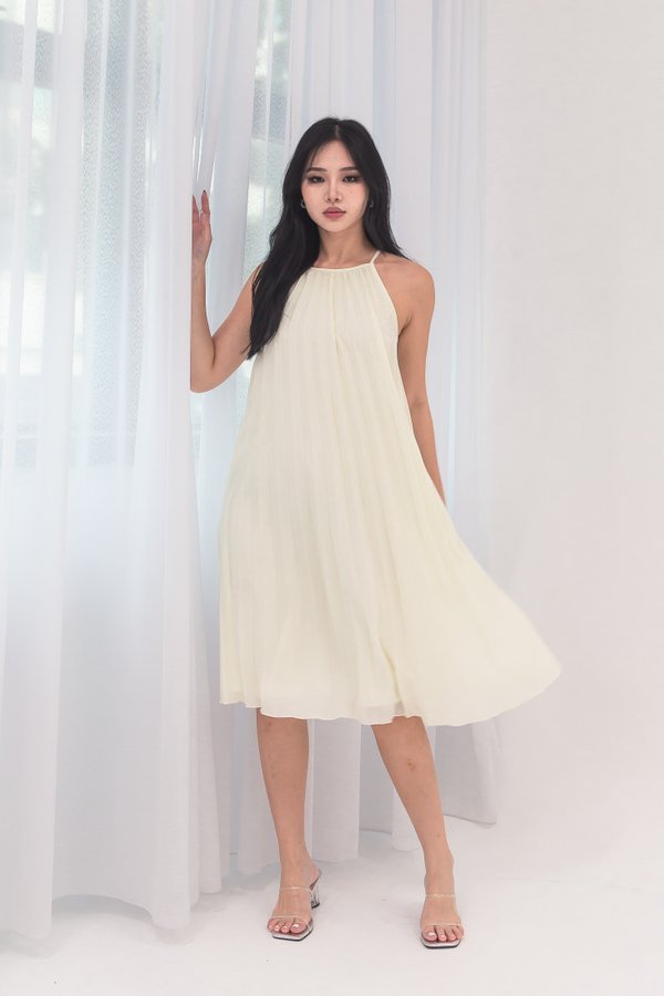 Summer Halter Neck Pleated Midi Dress in Pale Yellow